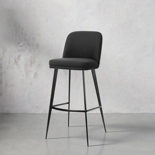 Heduedmobel Meimei PU leather bar chair HD-7516 with padded seat and backrest, modern design, in a stylish setting