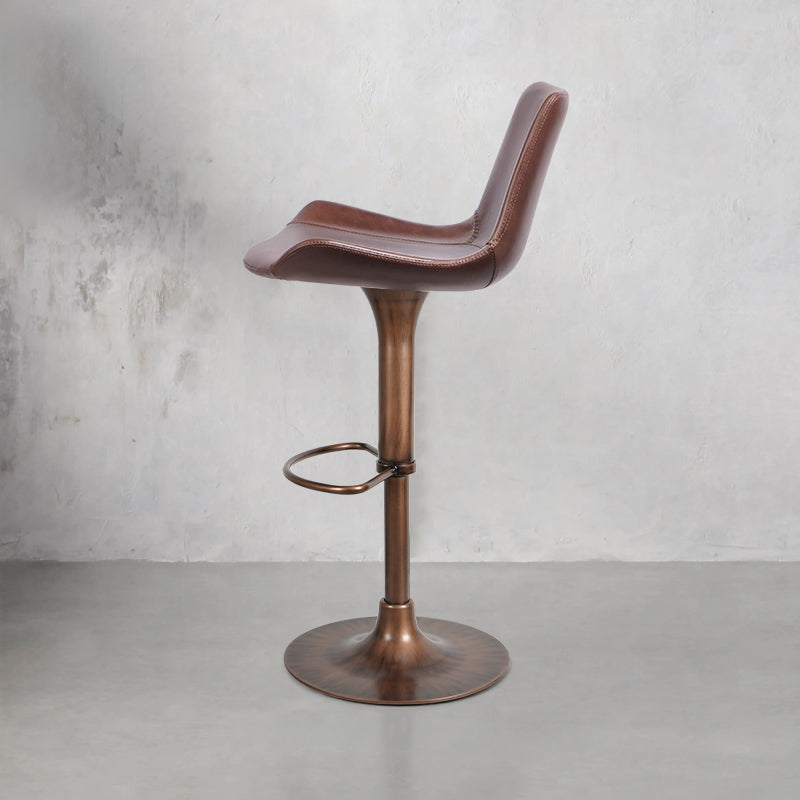 Oiled waxed cowhide bar chair HD-7257 with a sleek design and sturdy legs, showcasing rich textures and colors.