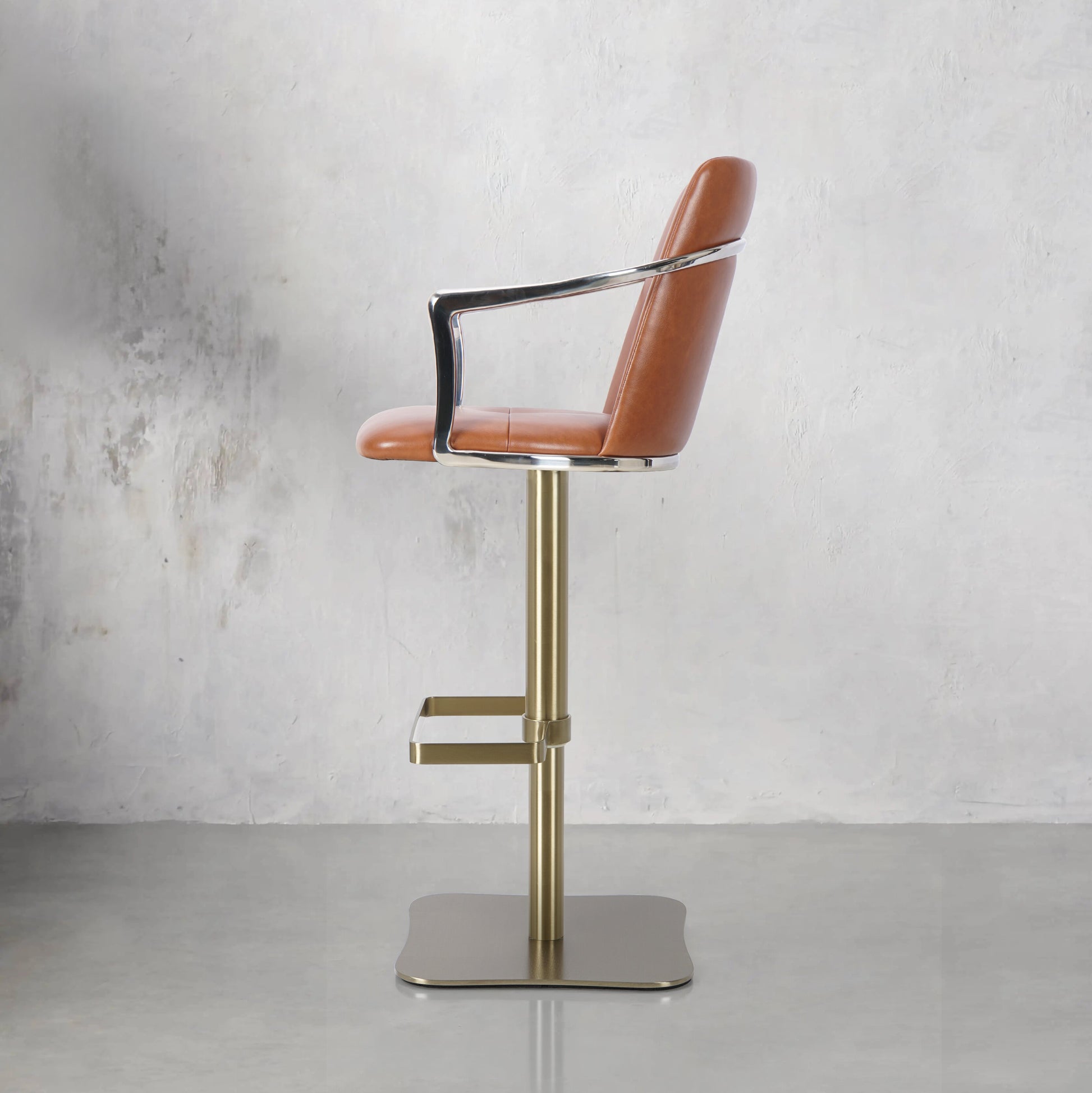 Bar chair made of Mohair, Huabao PU leather, and full grain leather by Heduedmobel store, shown in the image.