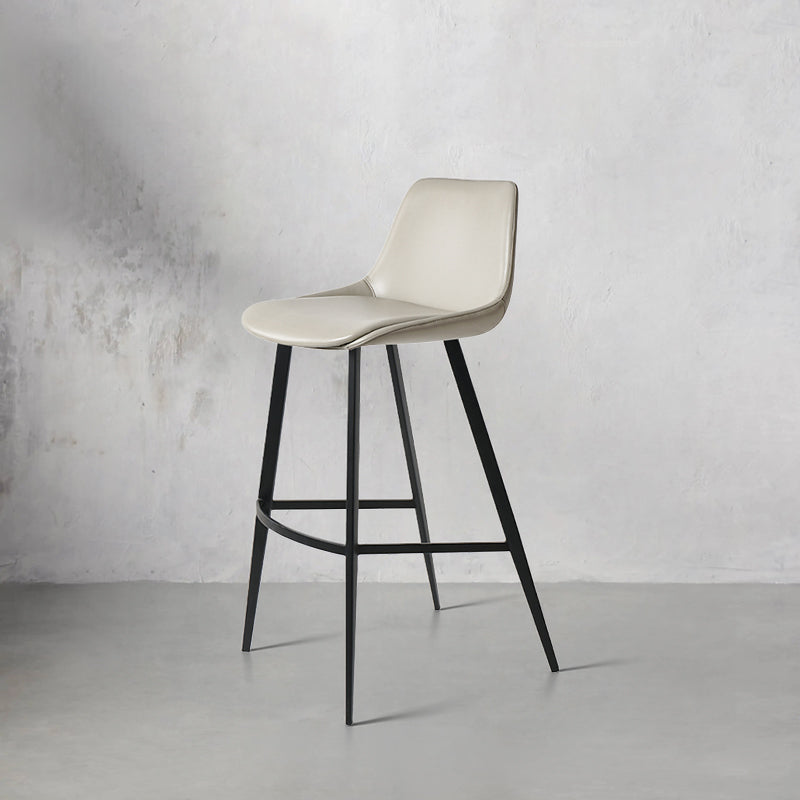 Heduedmobel Meirou PU Leather HD-7525 bar chair with black upholstered seat and sleek metal legs, modern and stylish design