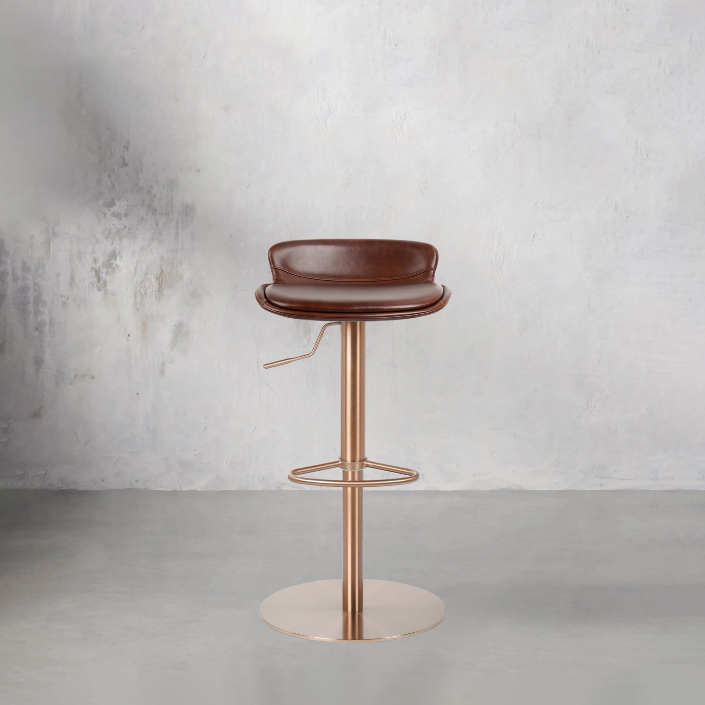 Oiled waxed cowhide bar chair HD-7526 with a sleek design and sturdy wooden legs, perfect for modern interiors.
