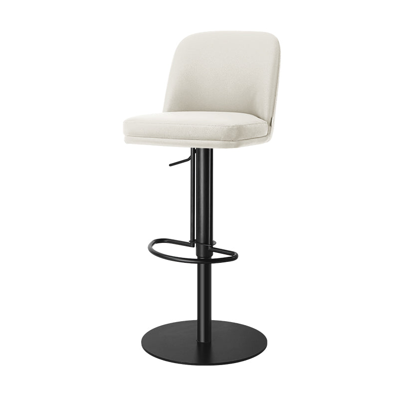 Heduedmobel HD-7765 Meimei PU Leather bar chair with modern design, cushioned seat and backrest, in a stylish setting